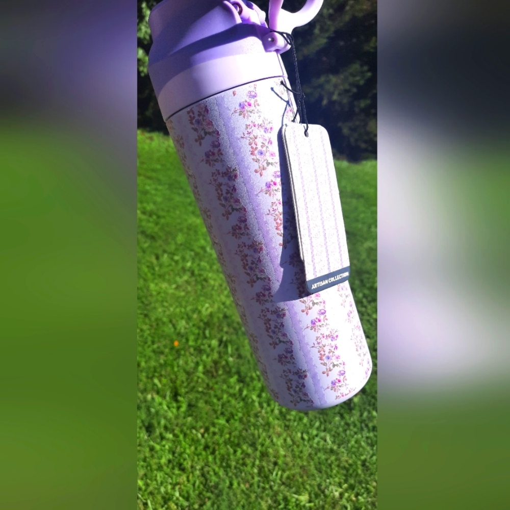 Limited Edition Lavender Hydrapeak Tumbler 26 Oz.